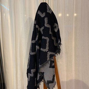 Aritzia Wilfred Diamond Mosaic Blanket, Navy Blue